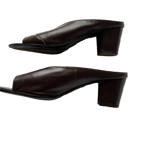 Liz Claiborne Shoes Slip on Mules Size 8 Brown Leather Block Heels Peep Toe - Picture 1 of 9
